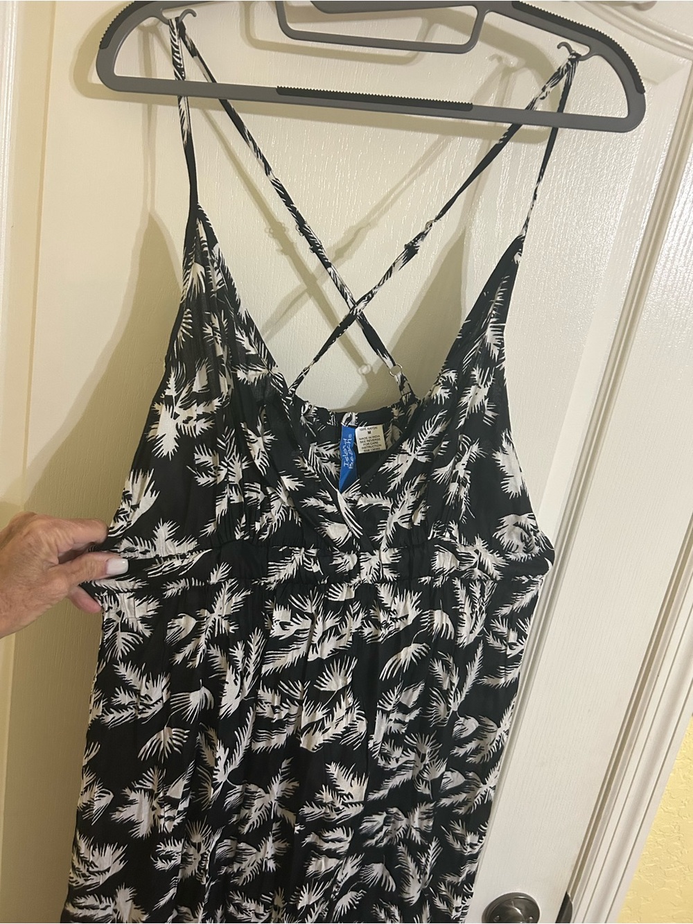 Black & White Palm-Print Maxi Dress - Lightweight Strappy Summer Dress Medium